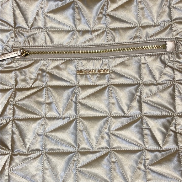 MICHAEL KORS GOLD PUFFER BACKPACK/SHOULDER BAG main image 6